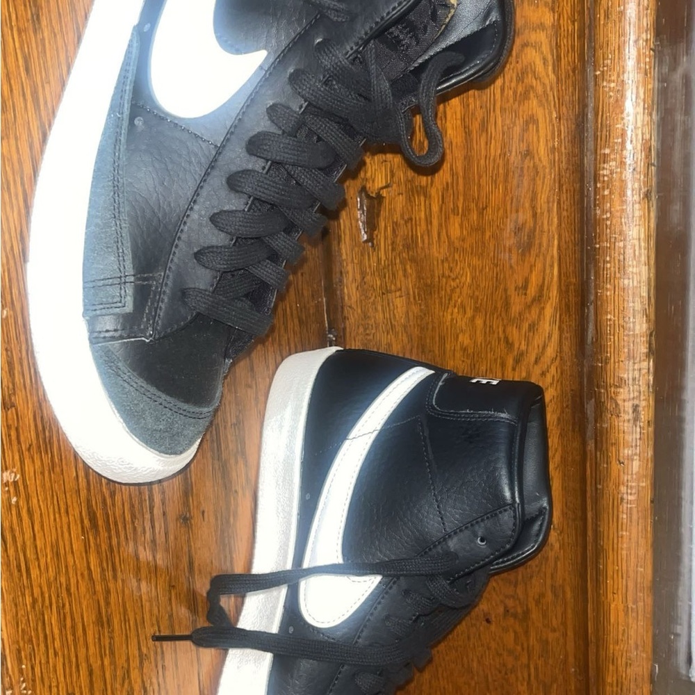 Nike Black and White Leather Sneakers